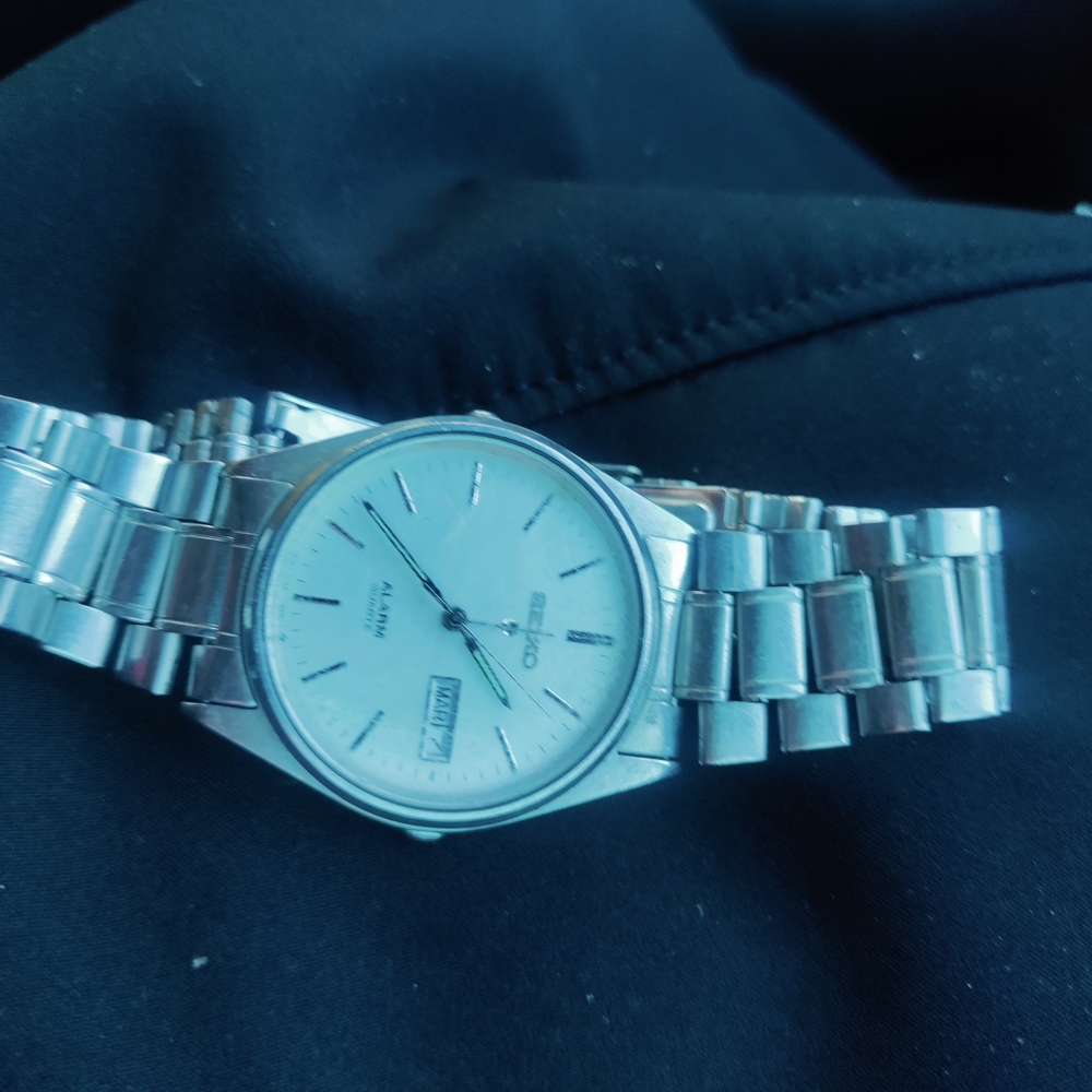 Seiko Silver and White Men's Watch